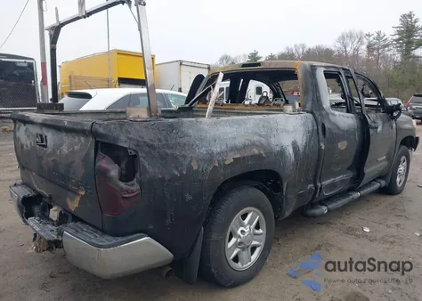 2014 Toyota Tundra Sr5 5.7L V8 z USA, uszkodzony, nr VIN 5TFUY5F16EX415894